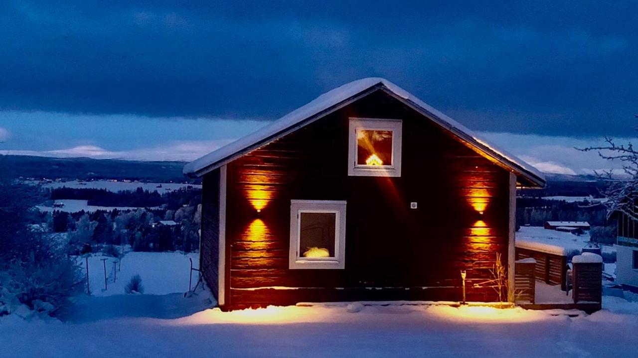 Вилла Underbar Timmerstuga I Centrala Oviken Экстерьер фото